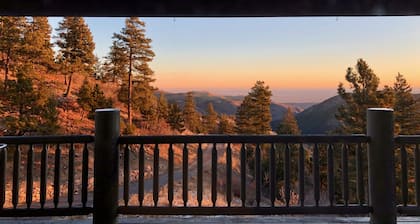 Remote Work Retreat - Mountain Lodge with Fast Starlink WiFi