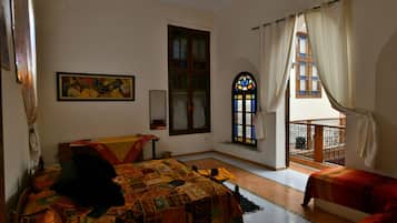 1 Schlafzimmer, Schreibtisch, Bügeleisen/Bügelbrett, Reisekinderbett