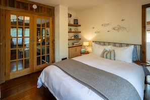 1 bedroom, iron/ironing board, free WiFi, bed sheets - Remote Waterfall Cabin at Swiftwater Acres (Millrift)