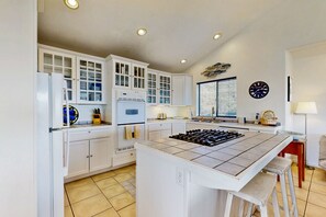 Fridge, microwave, oven, stovetop - Ocean View Home w/ Private Hot Tub, Gas Fireplace, Lovely Decks & Shared Pools (Sea Ranch)