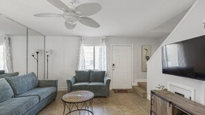 Smart TV, DVD player