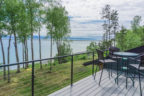 Beachfront property!  2 Bed/2 Bath and no added cleaning fees