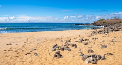 Secluded & Breezy Condo near the Ocean w/Free WiFi, Shared Outdoor Pool & Grills