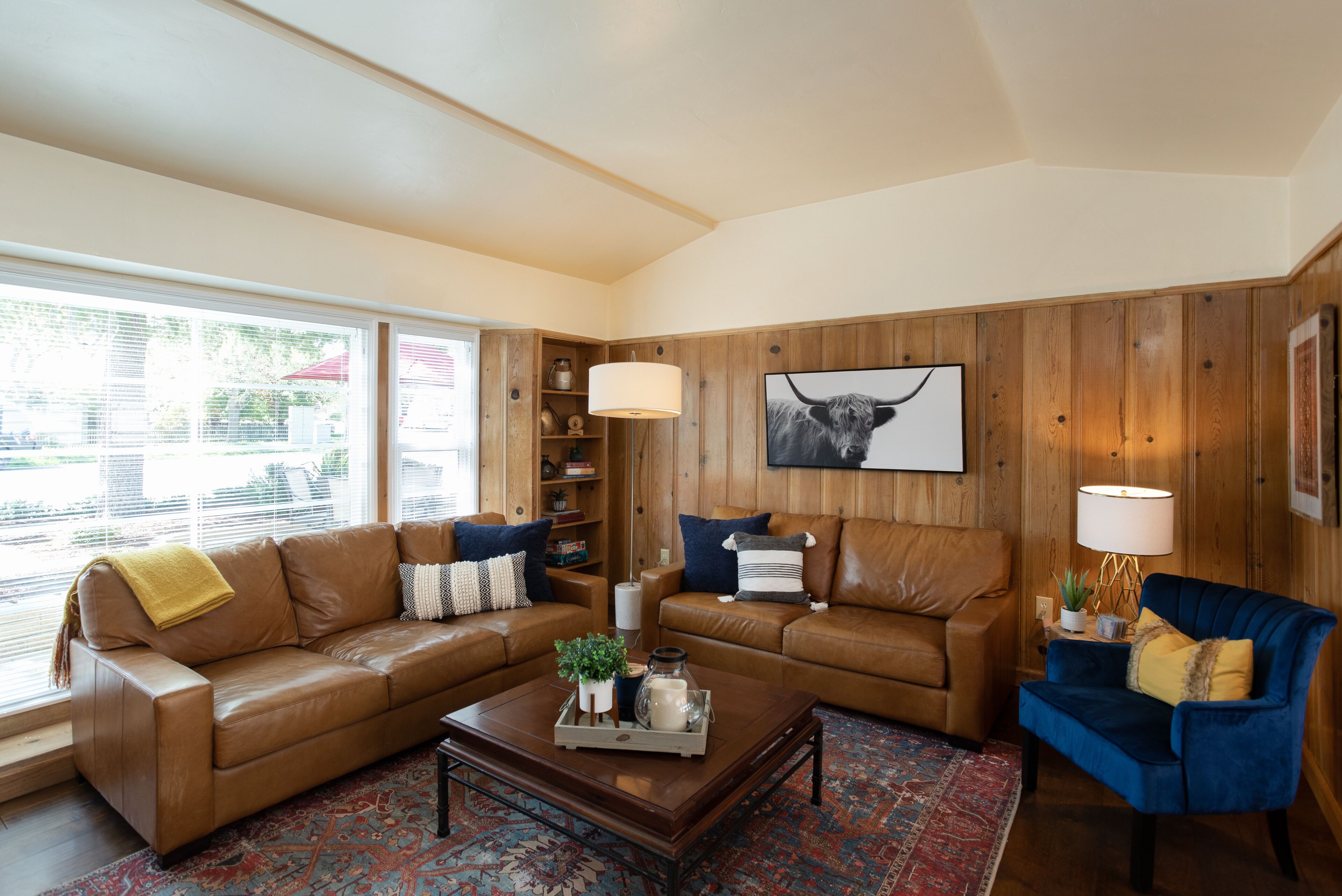 Walk to Downtown, Comfortable and Convenient
