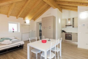 Interior - Ciclamino Apartment Residenze Lariane (Colico Piano)