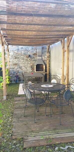 Outdoor dining - Ciclamino Apartment Residenze Lariane (Colico Piano)