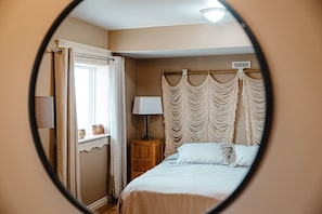 1 habitación, escritorio, tabla de planchar con plancha y wifi gratis