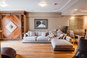 Smart TV y chimenea