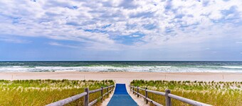 Ocean Front home, Private Beach , 5 Bedrooms, 4 full baths, sleeps 14
