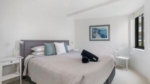 Unclassified image, 3 of 15, button - Holiday Central Tasman Towers Unit 2 (PORT MACQUARIE)