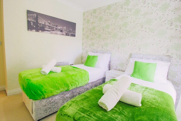 2 bedrooms, iron/ironing board, free WiFi, bed sheets