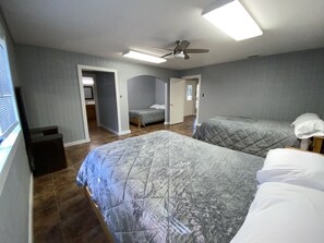 5 bedrooms, iron/ironing board, WiFi, bed sheets