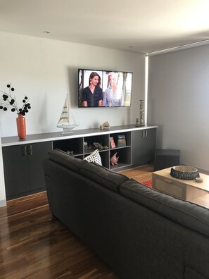 Smart-TV, Bücher