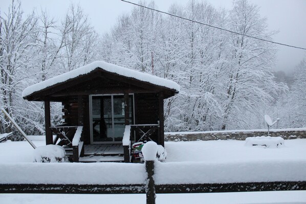 Exterior - Maggie Valley Cabin off the Blue Ridge Pkwy. (Maggie Valley)