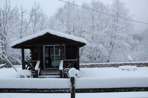Maggie Valley Cabin off the Blue Ridge Pkwy.