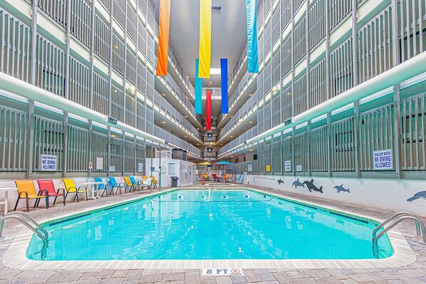 Piscine intérieure, piscine extérieure