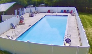 Piscine extérieure, piscine chauffée