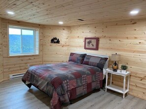 6 habitaciones, tabla de planchar con plancha, cuna de viaje y wifi