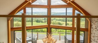 Valley View Lodge Sleeps 8 With Hot Tub