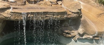 Legendary Desert Oasis -Heated Pool + Spa -Golf -Luxury 5BR Retreat Sleeps 12