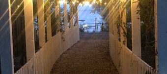 ALL INCLUSIVE AMENITIES:Kayak,SUP,Pedal Boat,PingPong,Pickleball,Movie Nt &MORE!