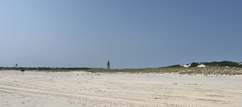 2BD 2BTH - Private OCEANFRONT & POOL Amazing Bay and Park View