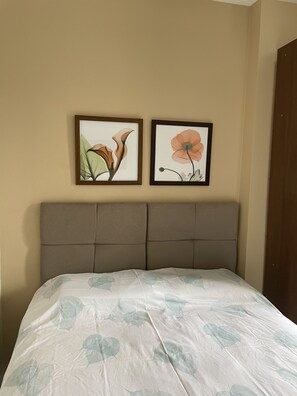 2 habitaciones, tabla de planchar con plancha y wifi gratis 