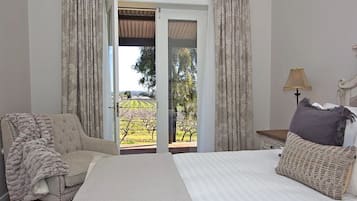 6 habitaciones, tabla de planchar con plancha y cuna de viaje
