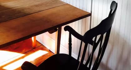 Happy Hen Loft minutes from Gettysburg sleeps 8