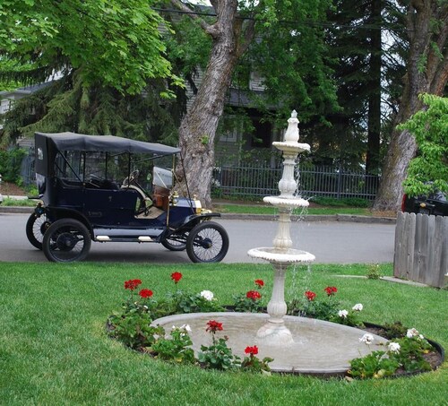 New Cottage walking distance to town & Lake complimentary ride in a 1911 Model T