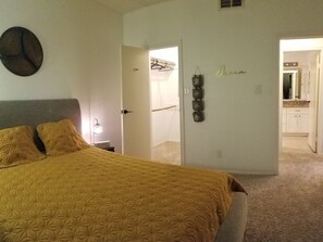 1 bedroom, desk, iron/ironing board, free WiFi