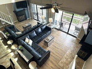 Smart TV, Hulu, streaming services - Stunning Main Channel View at MM 26 in Margaritaville Cove w/ Boat Slip Rental (Osage Beach)