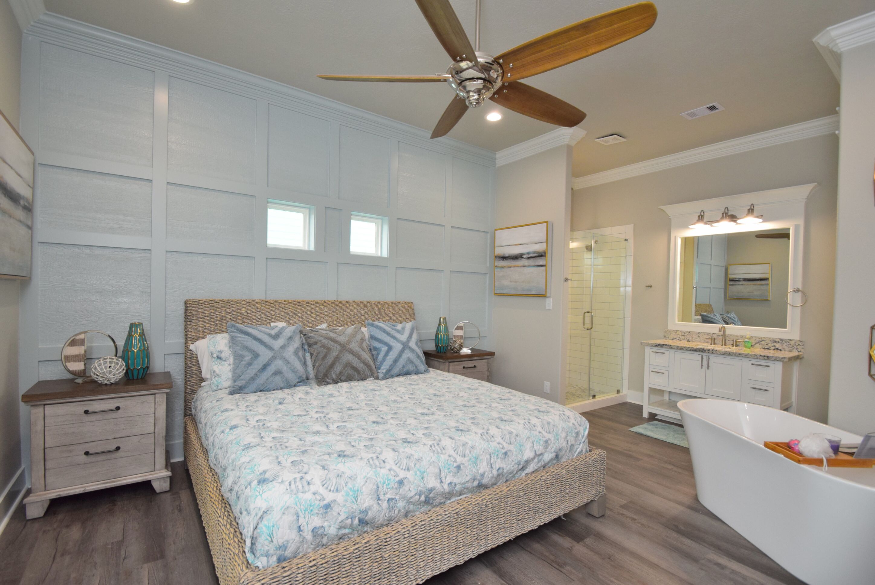 5 habitaciones, escritorio, tabla de planchar con plancha y wifi gratis 