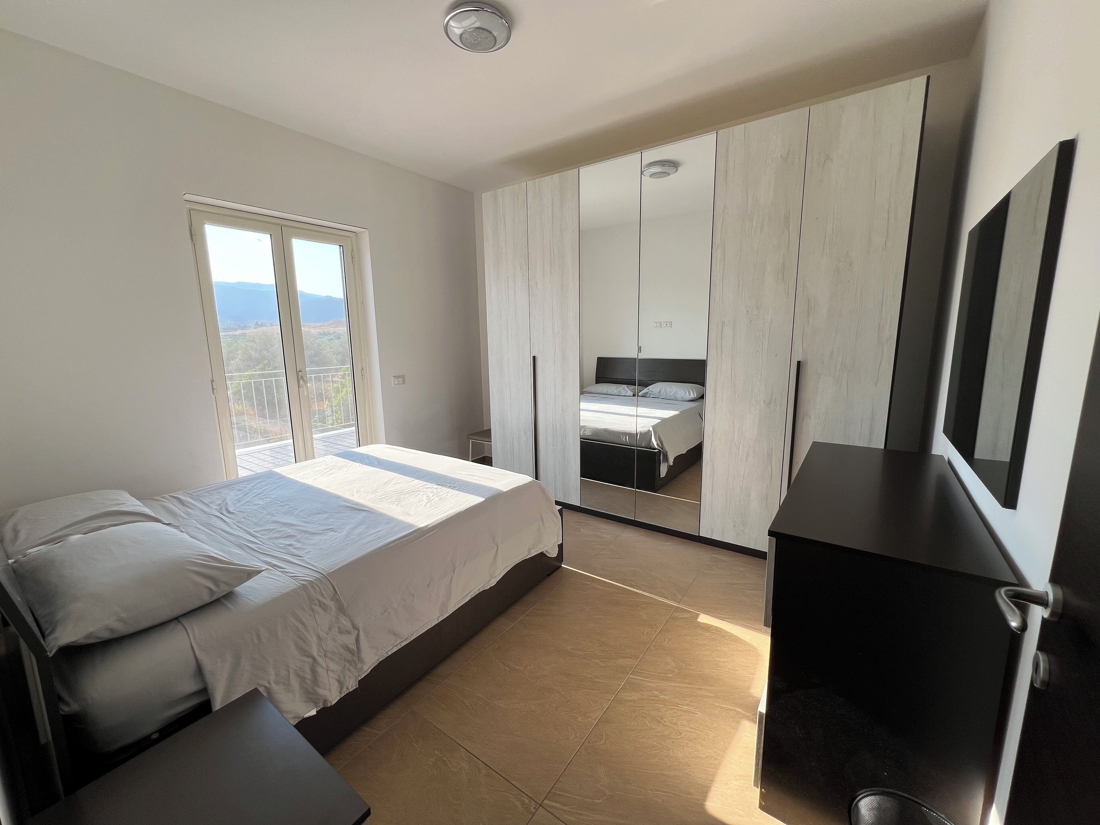 2 dormitorios, tabla de planchar con plancha, wifi y ropa de cama