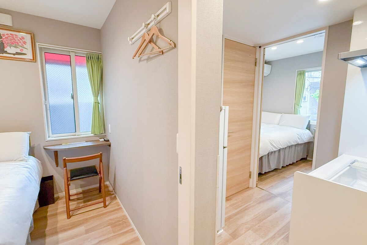 Desk, WiFi (free), bed sheets