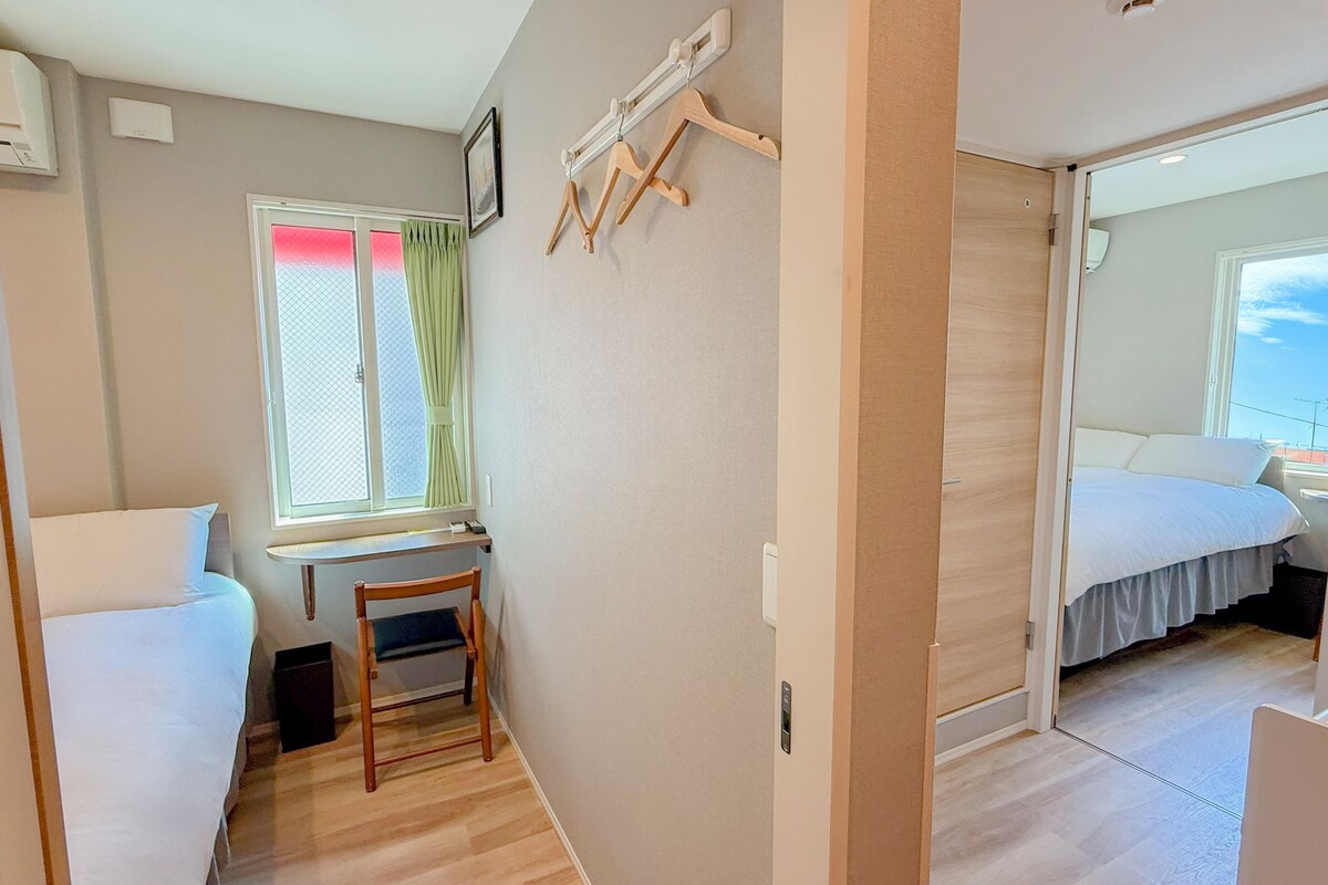 Desk, WiFi (free), bed sheets