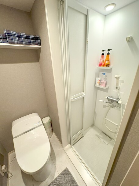 Shinjuku Warm House - Image 48