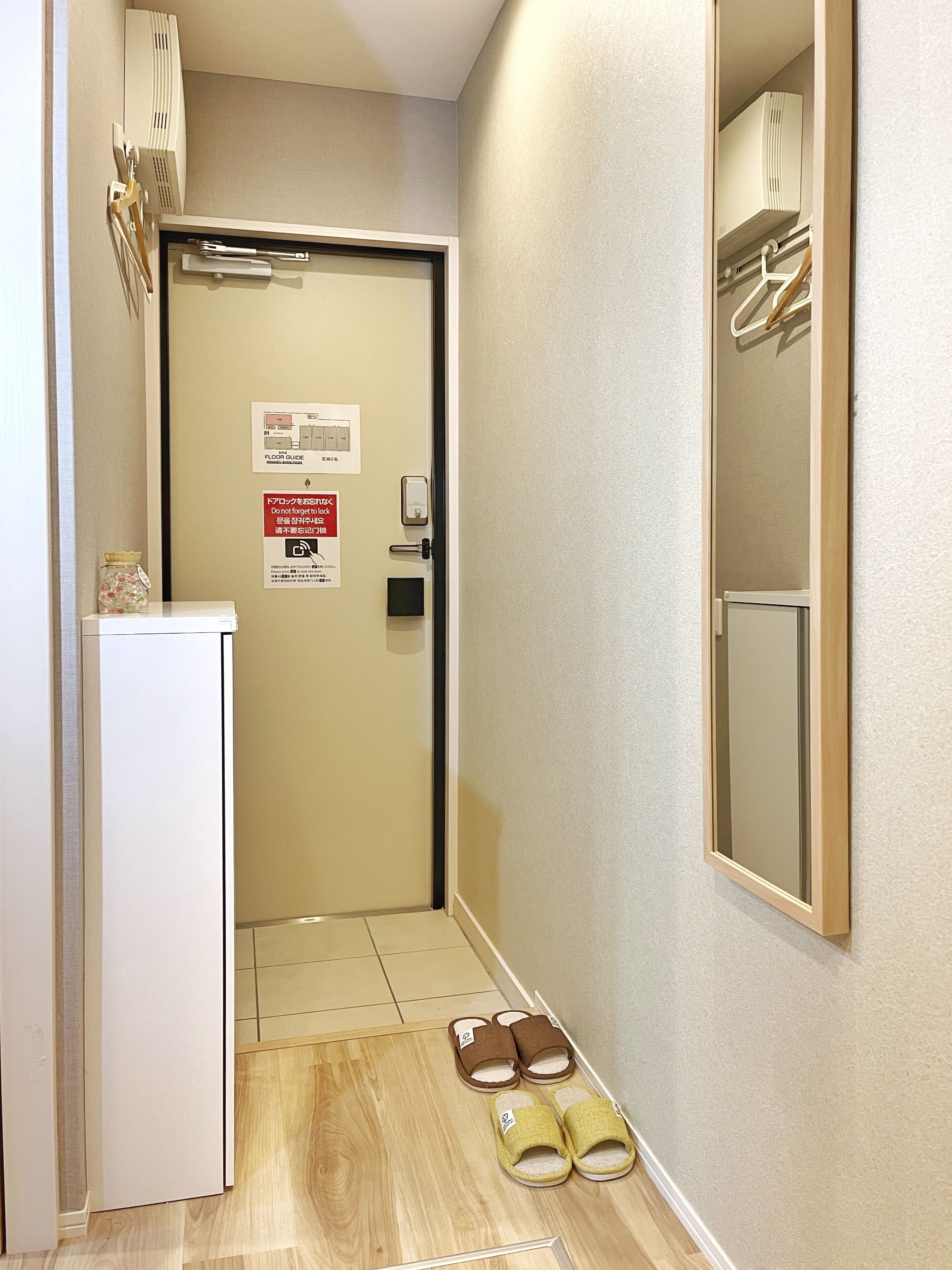 1 bedroom, desk, free wifi, bed sheets