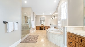 Bathtub, jetted tub, hair dryer, bidet