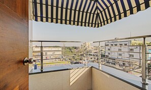 Deluxe Room | Balcony - Treebo Golden Heights (Golmuri)