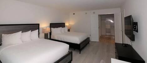 2 chambres, espace de travail pour ordinateur portable