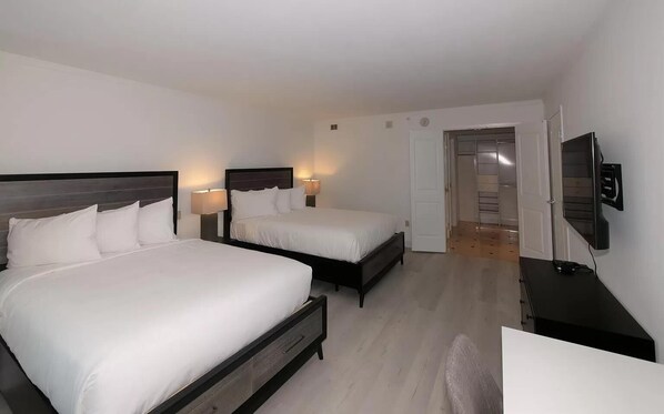 4 bedrooms, desk, laptop workspace, iron/ironing board