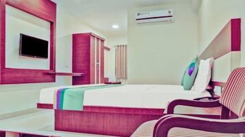 Standard Double Room | Desk, iron/ironing board, free WiFi, bed sheets
