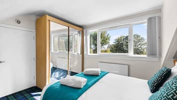 Desk, iron/ironing board, free WiFi, bed sheets