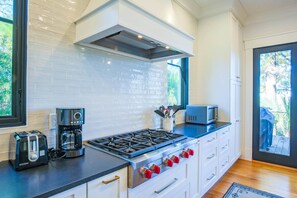 Fridge, microwave, dishwasher, coffee/tea maker - Newly Constructed, Custom Built Home w/ Mesmerizing Marsh Views, 2 Master Suites & Outdoor Spaces (Kiawah Island)