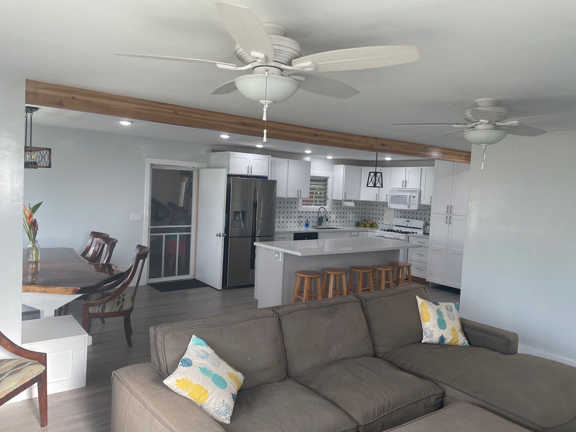 Beautiful, renovated Home. Discover the North Shore of Oahu. Great location. - Photo 9