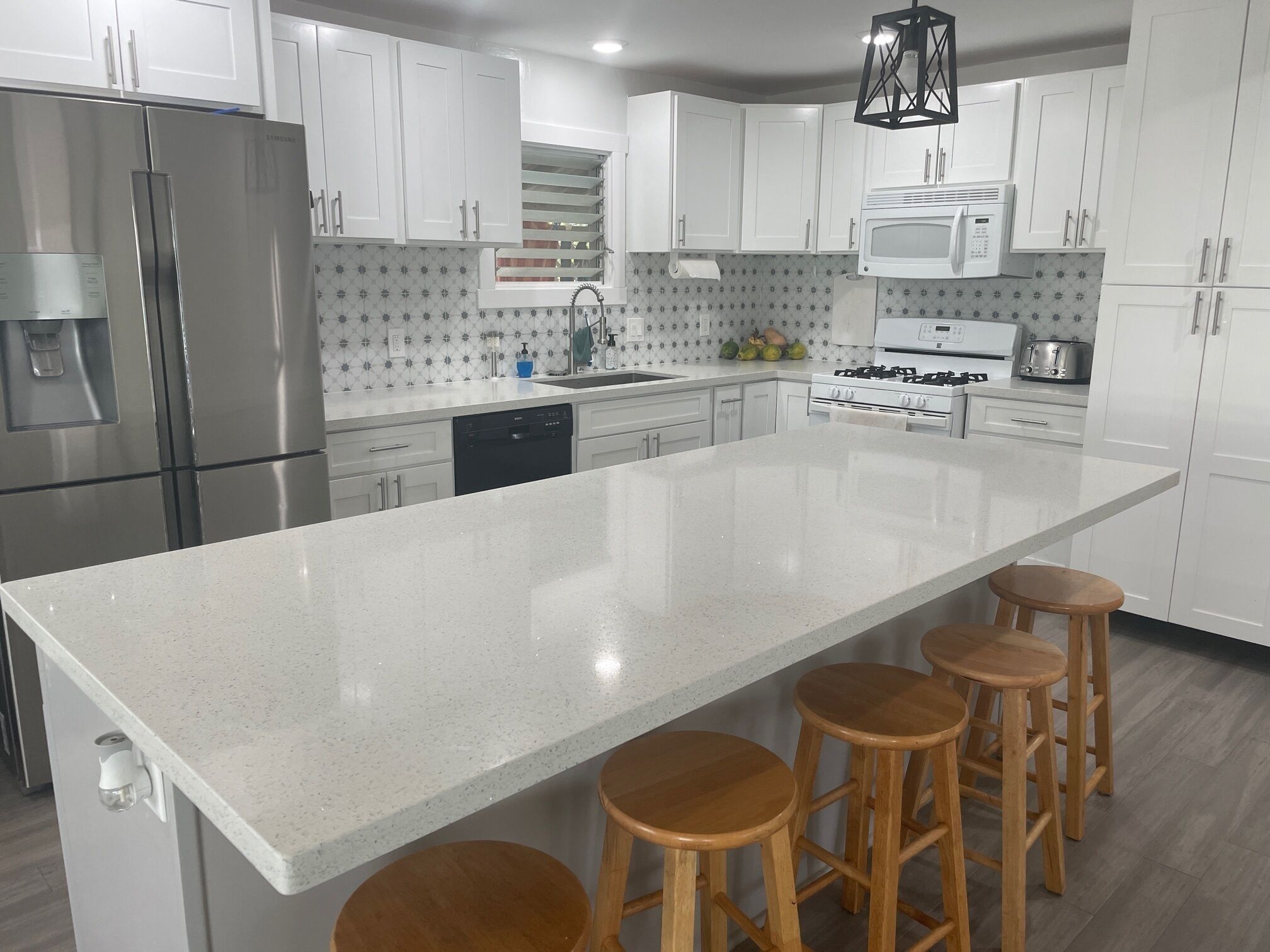 Beautiful, renovated Home. Discover the North Shore of Oahu. Great location. - Photo 10