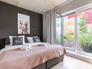 Suite with sofa bed | Individually decorated, individually furnished, laptop workspace