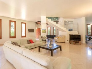 Flat-screen TV - Vittoria by Interhome (Valderice)