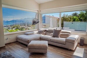 تلفزيون ذكي